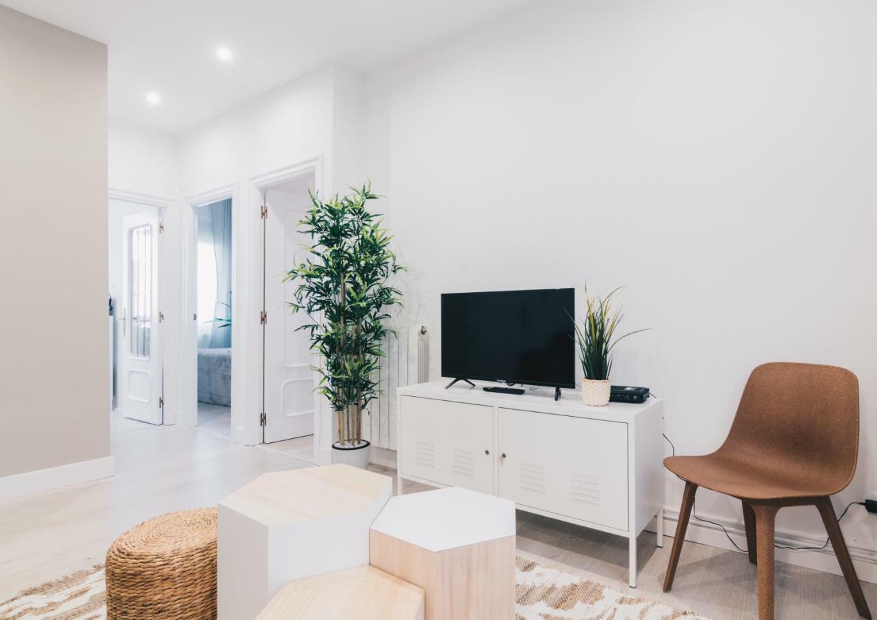 Altair Apartment By People Rentals Bilbao Kültér fotó